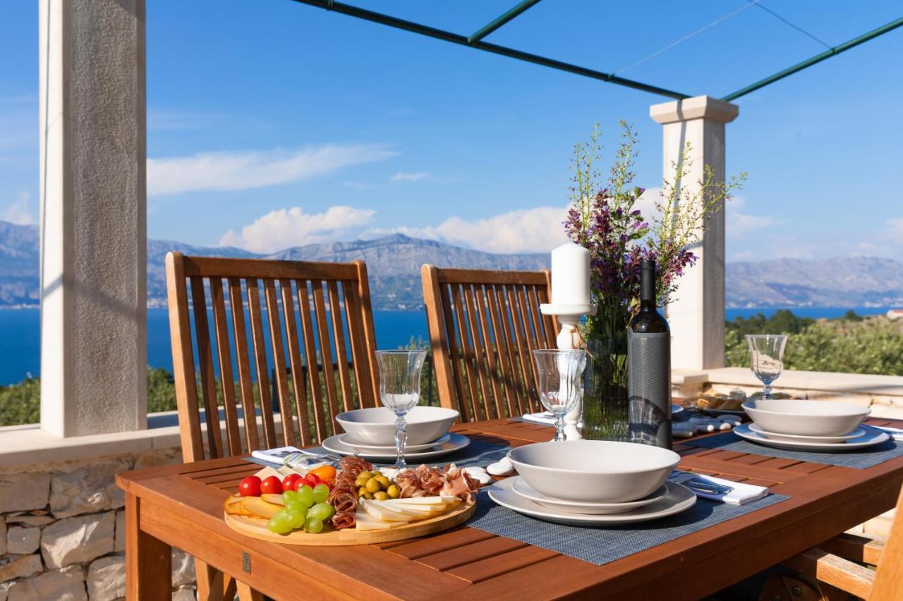 Marina Holiday Home Постира Экстерьер фото