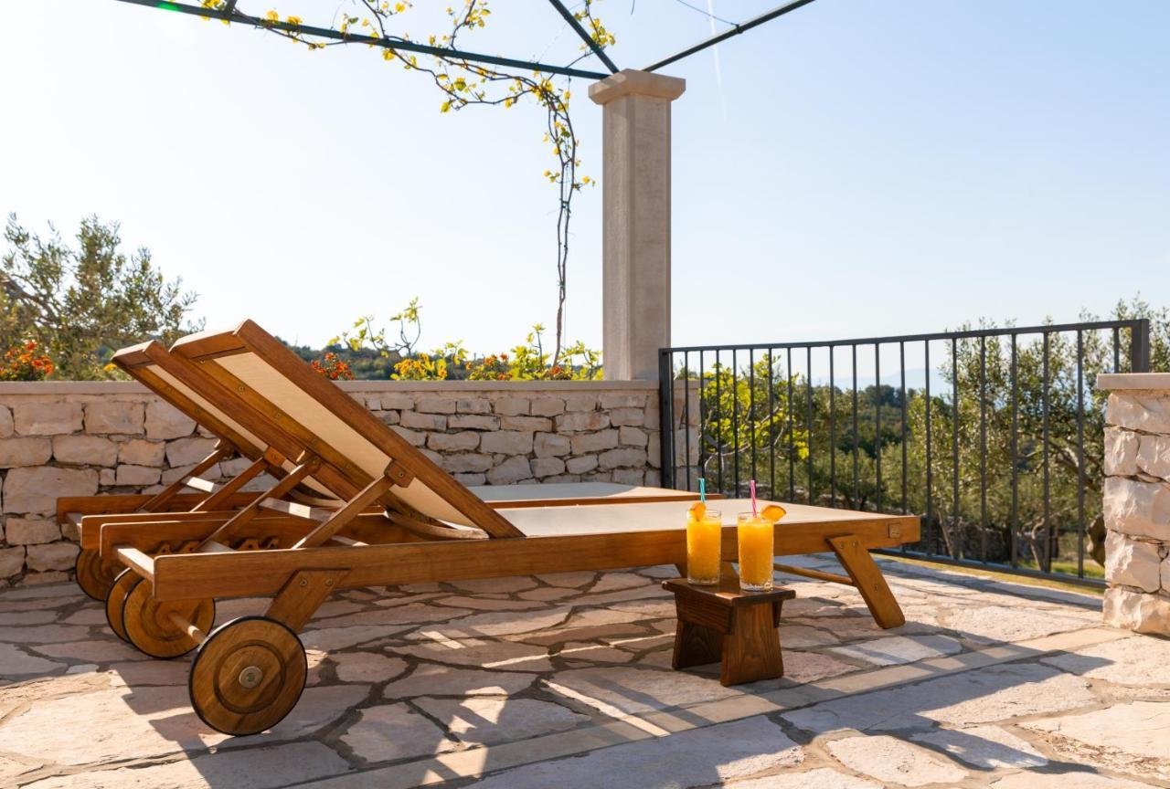 Marina Holiday Home Постира Экстерьер фото